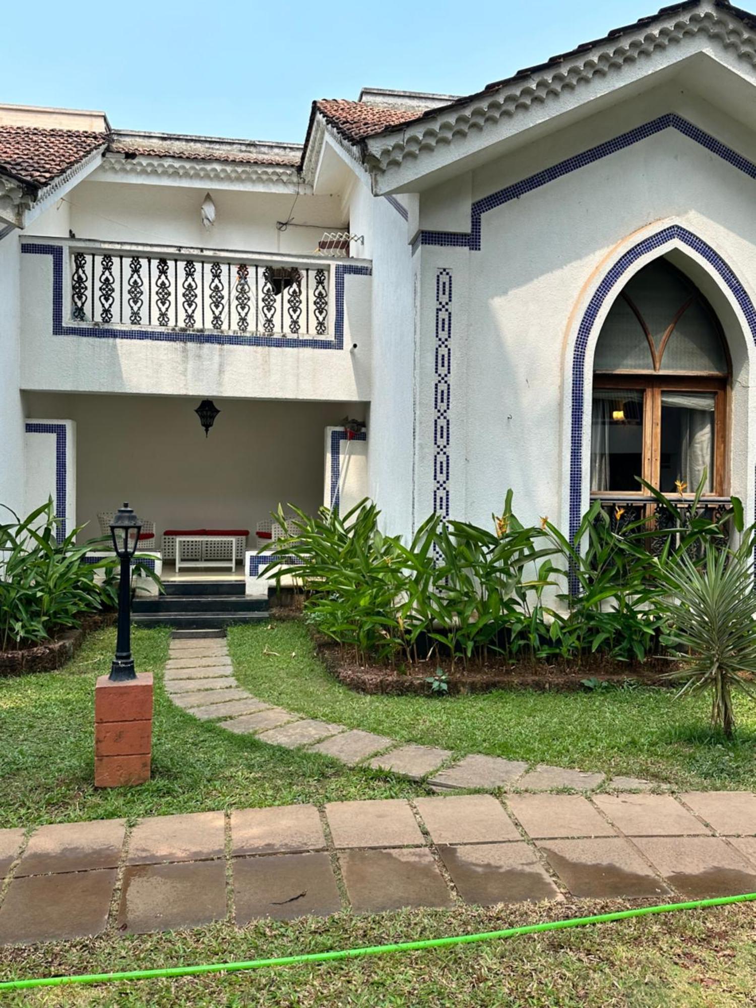 Riviera Hermitage Anjuna Exterior photo